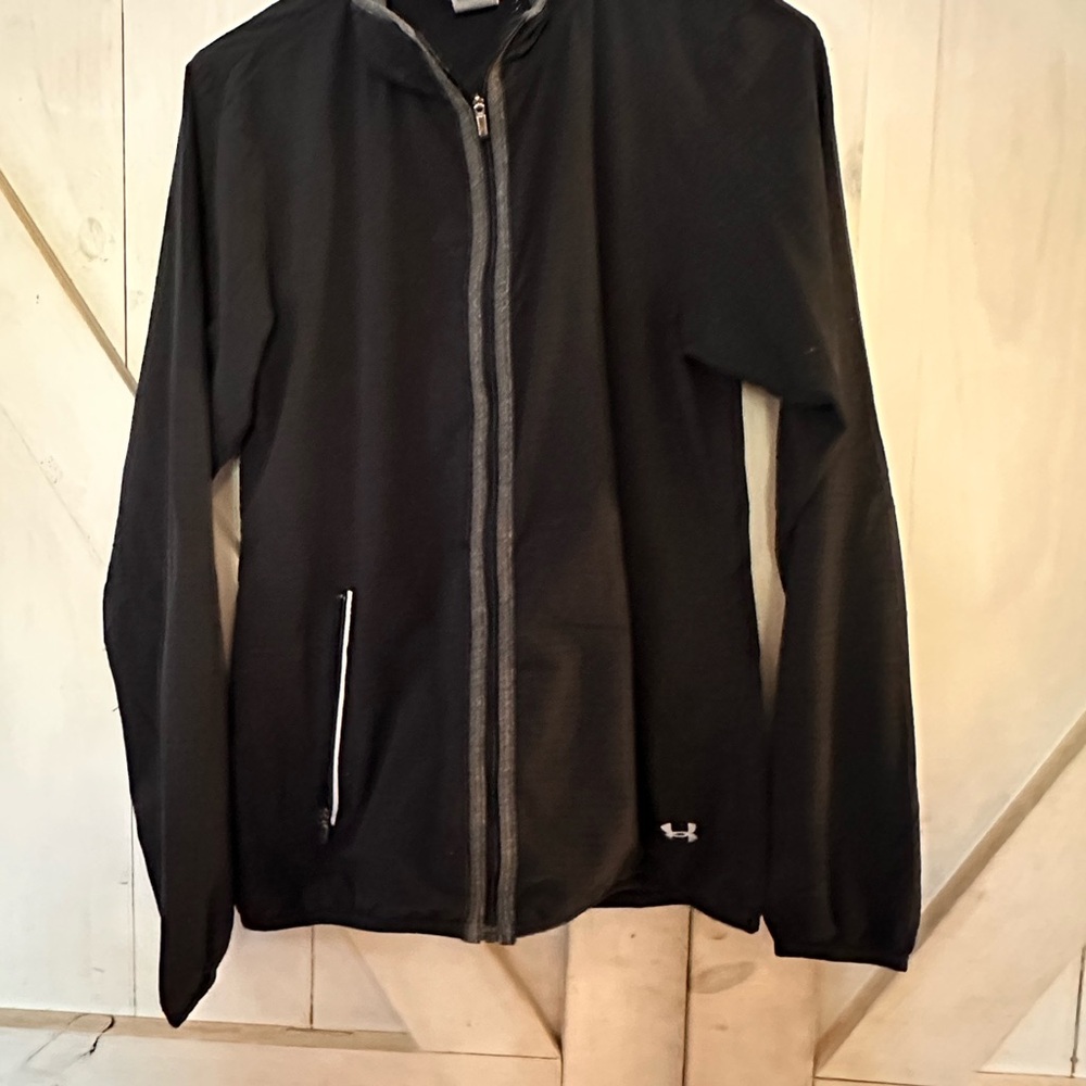 Under Armor semi-fitted Black Full-Zip Jacket with Logo